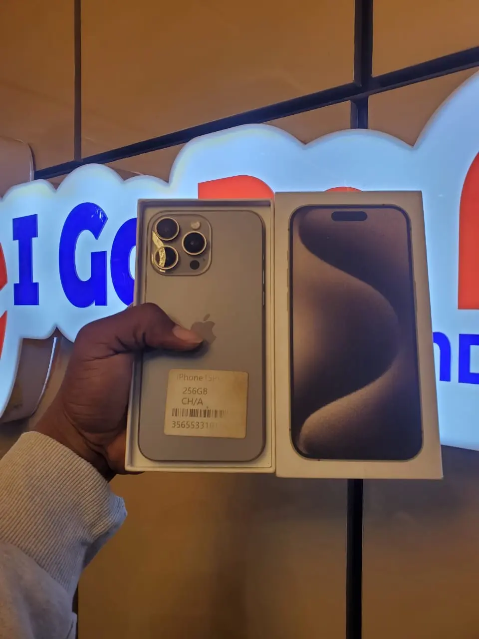 iPhone 15 Pro Max 256GB
