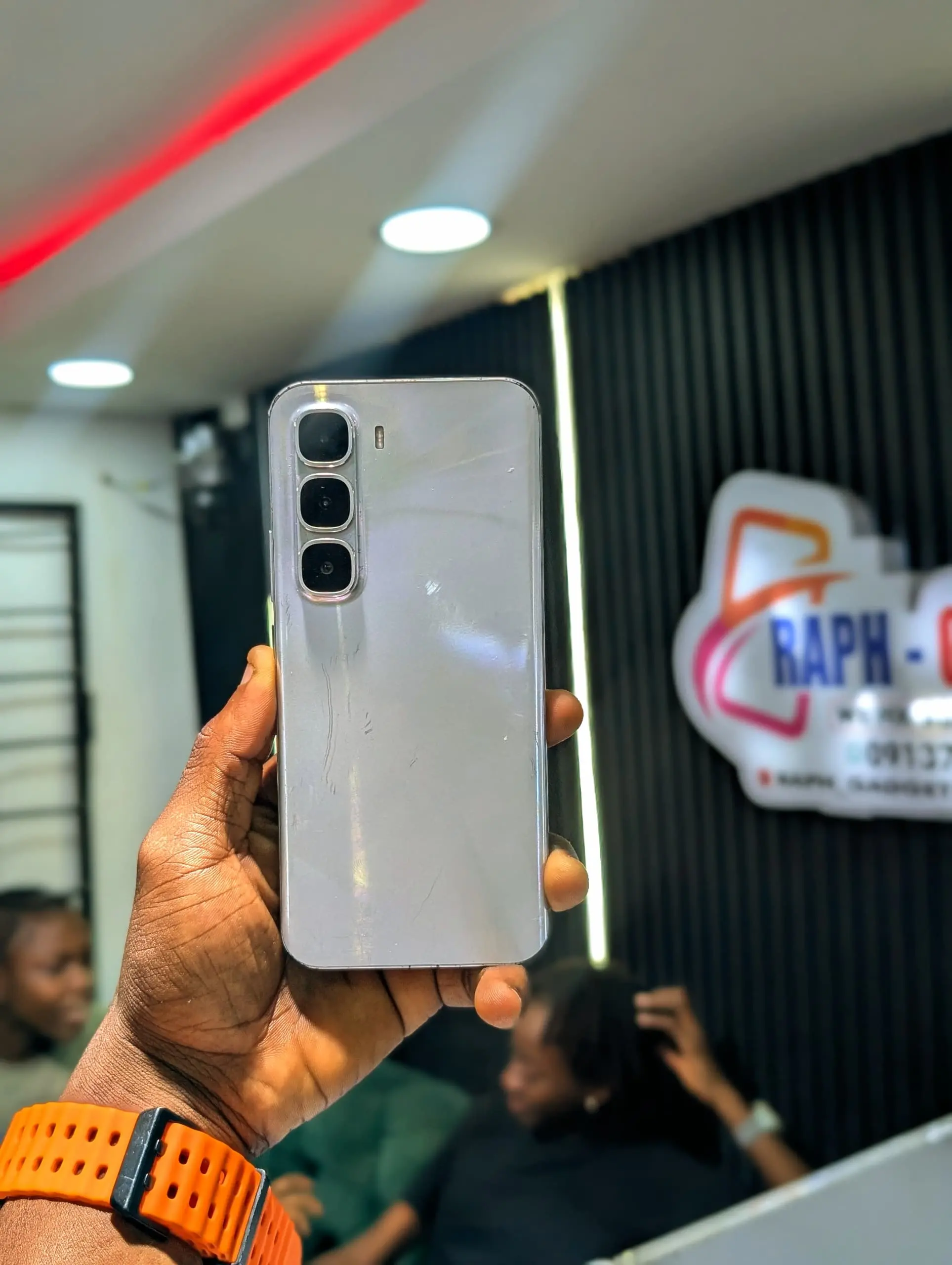 INFINIX HOT 60 pro plus 8/256GB